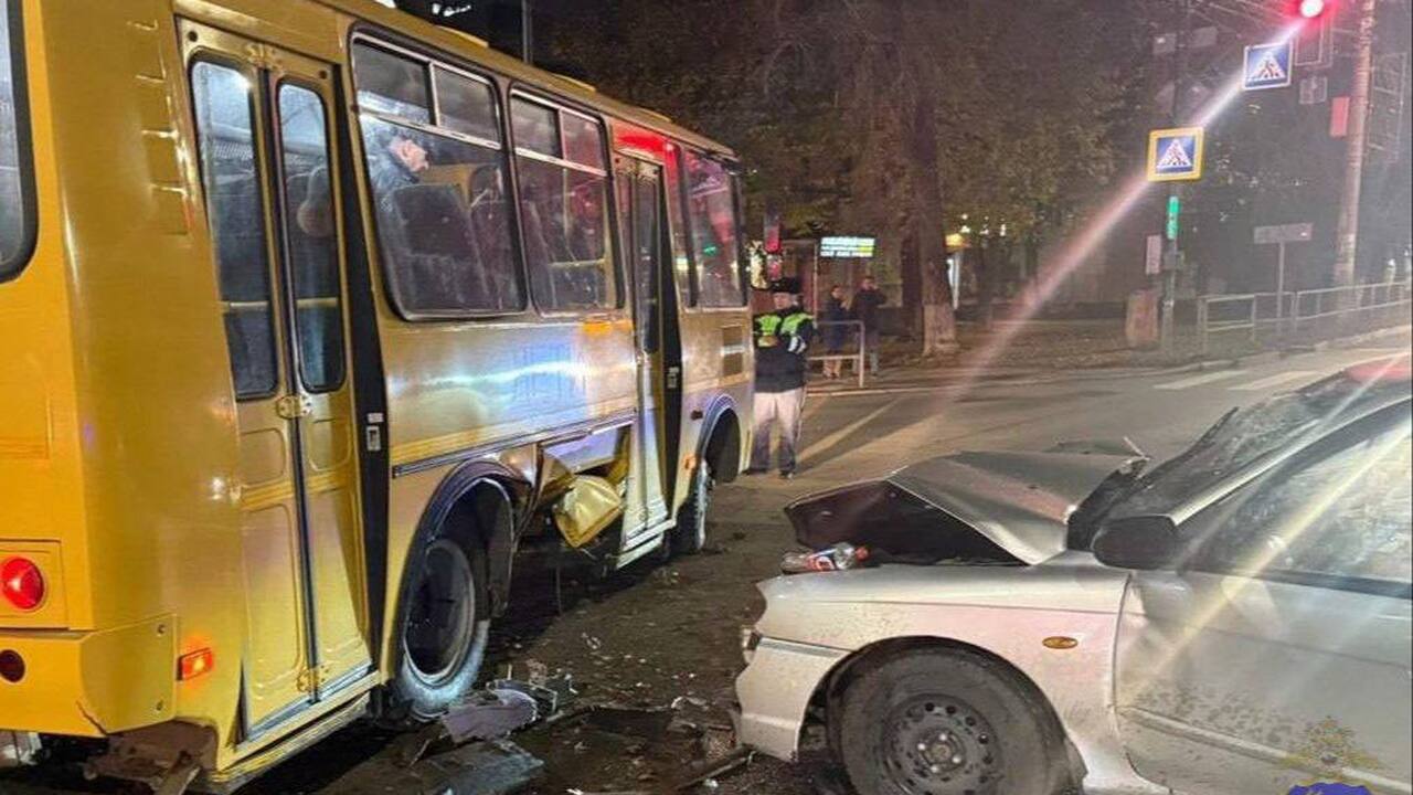 Стало известно о состоянии детей-спортсменов после ночного ДТП с автобусом Вечером 25 октября 2025 года в Самаре произошло...