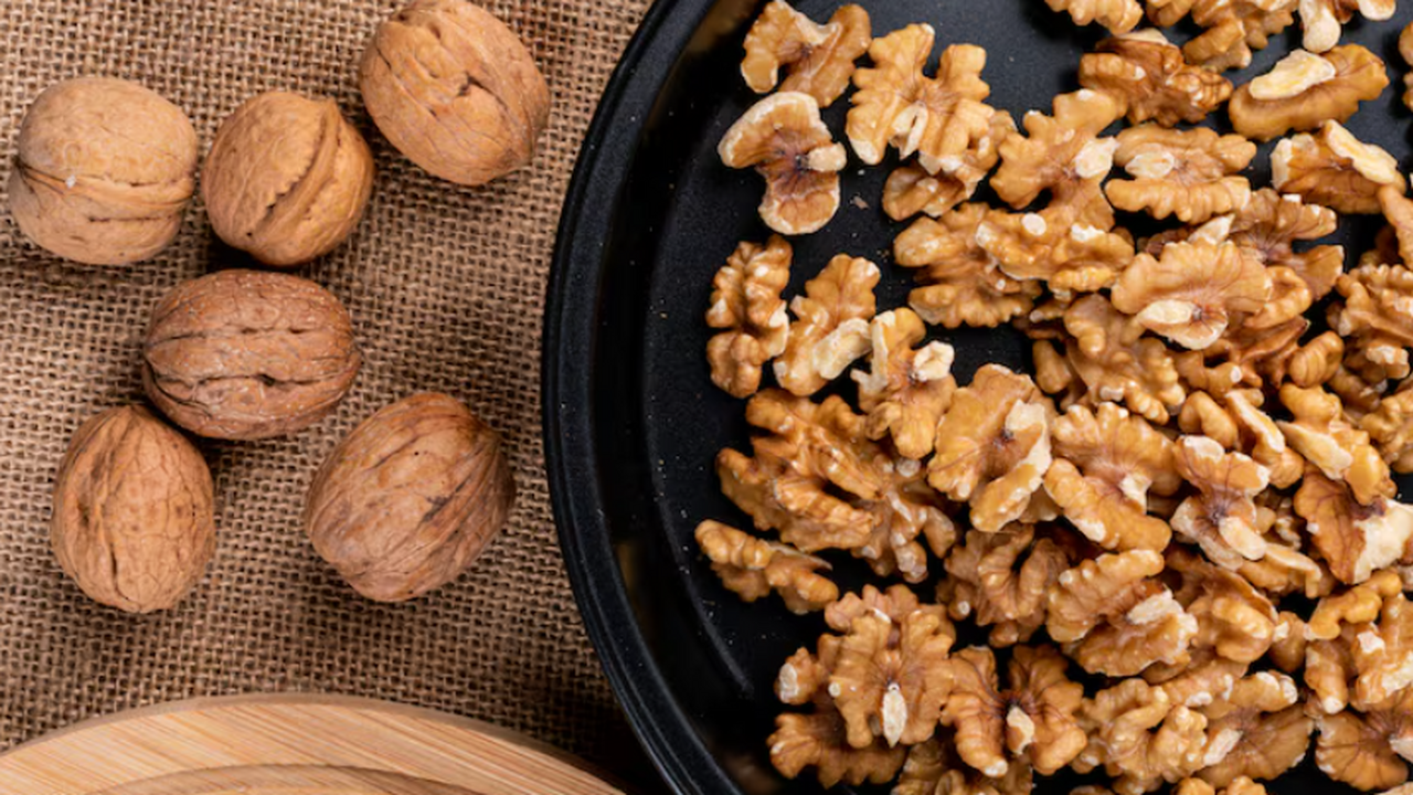 Крымский способ очистки грецких орехов: как сох...