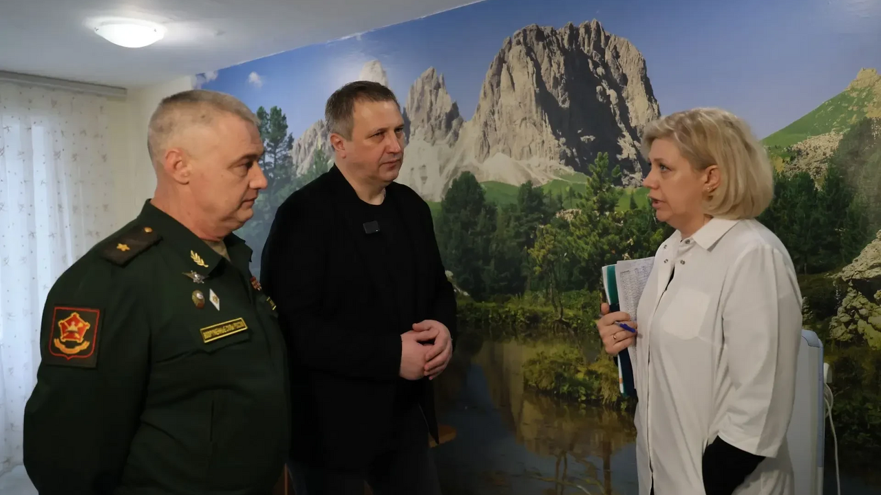 Иван Носков: «Профессионализм врачей и качество медподдержки — ключевые факторы восстановления бойцов» Глава Самары Иван Носков совместно с генерал-ма...