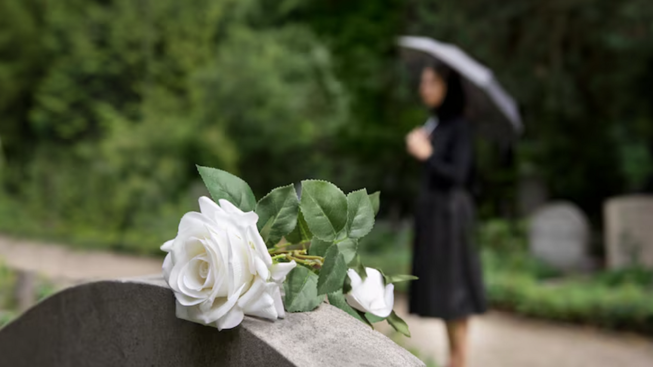 Кладбище является сакральным местом, где живые ...