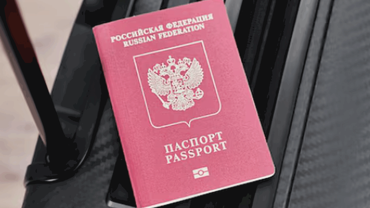 В РФ сняли вопрос: назван перечень обязательных пометок в паспорте Министерство внутренних дел Российской Федераци...