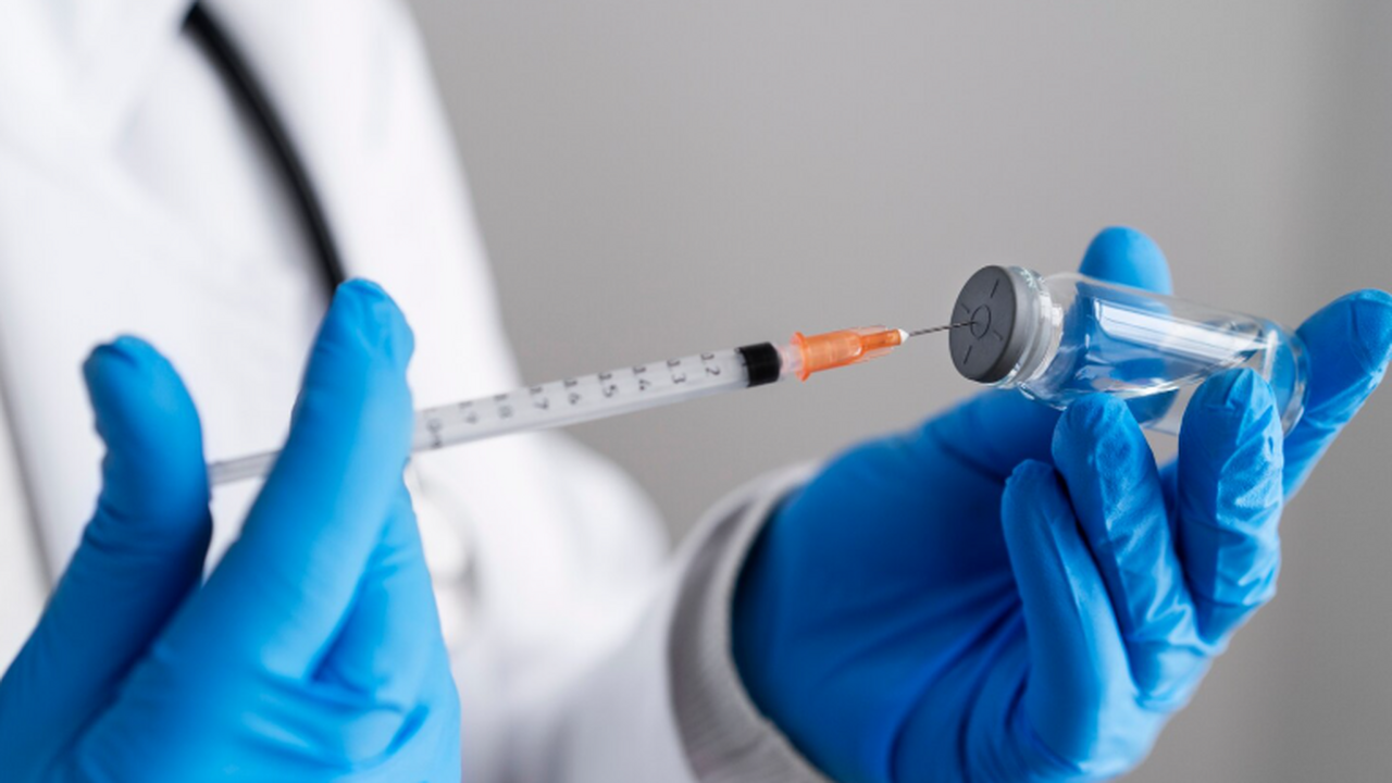 В Самарской области 1,2 миллиона жителей прошли вакцинацию против гриппа Пожилые люди, маленькие дети и пациенты с хрони...