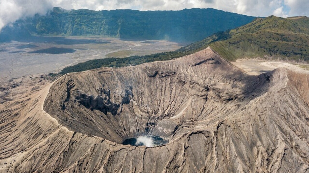 Археологические исследования, проведенные в ком...