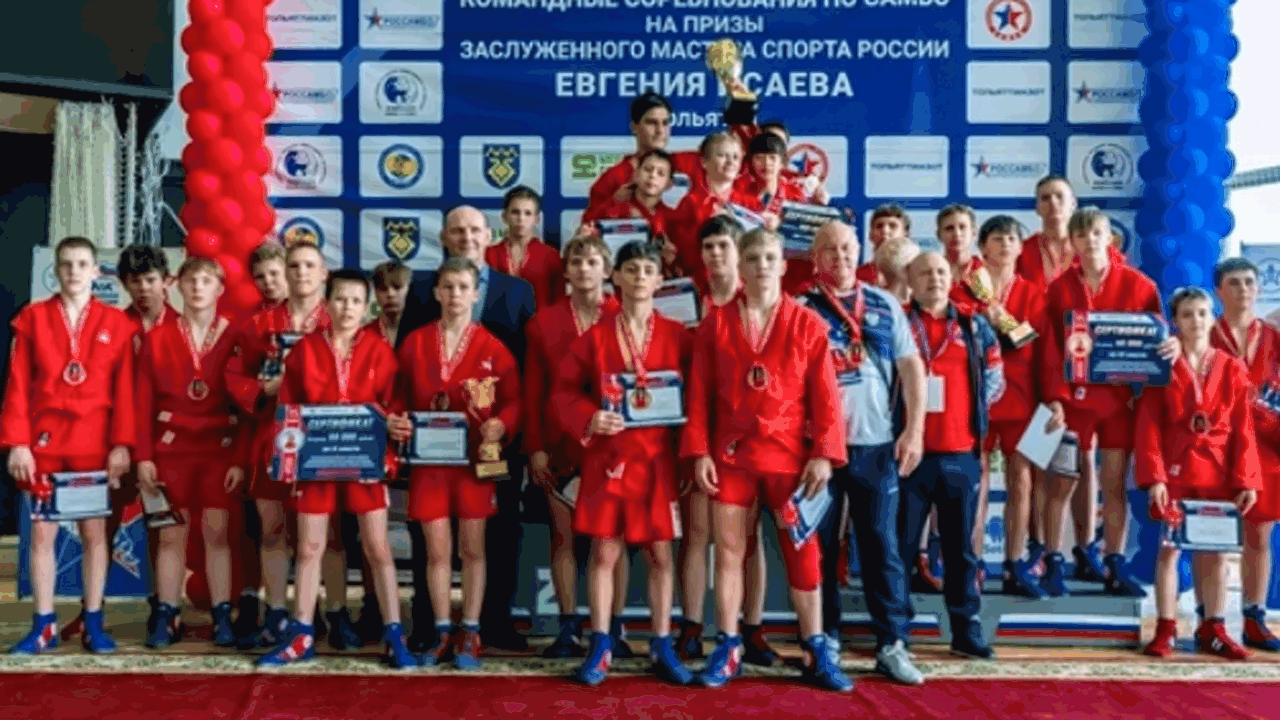 В городе Тольятти, на базе спортивного комплекс...