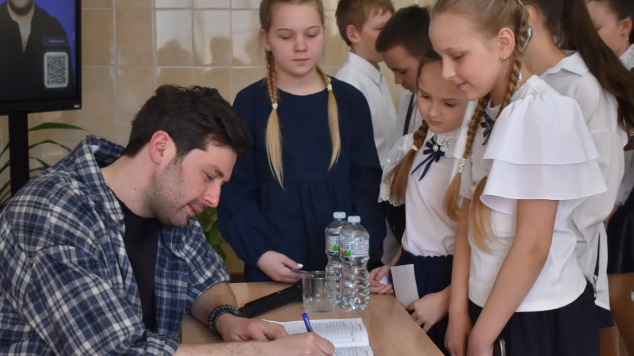 В школе №8 имени Кафидова села Алексеевка Самар...