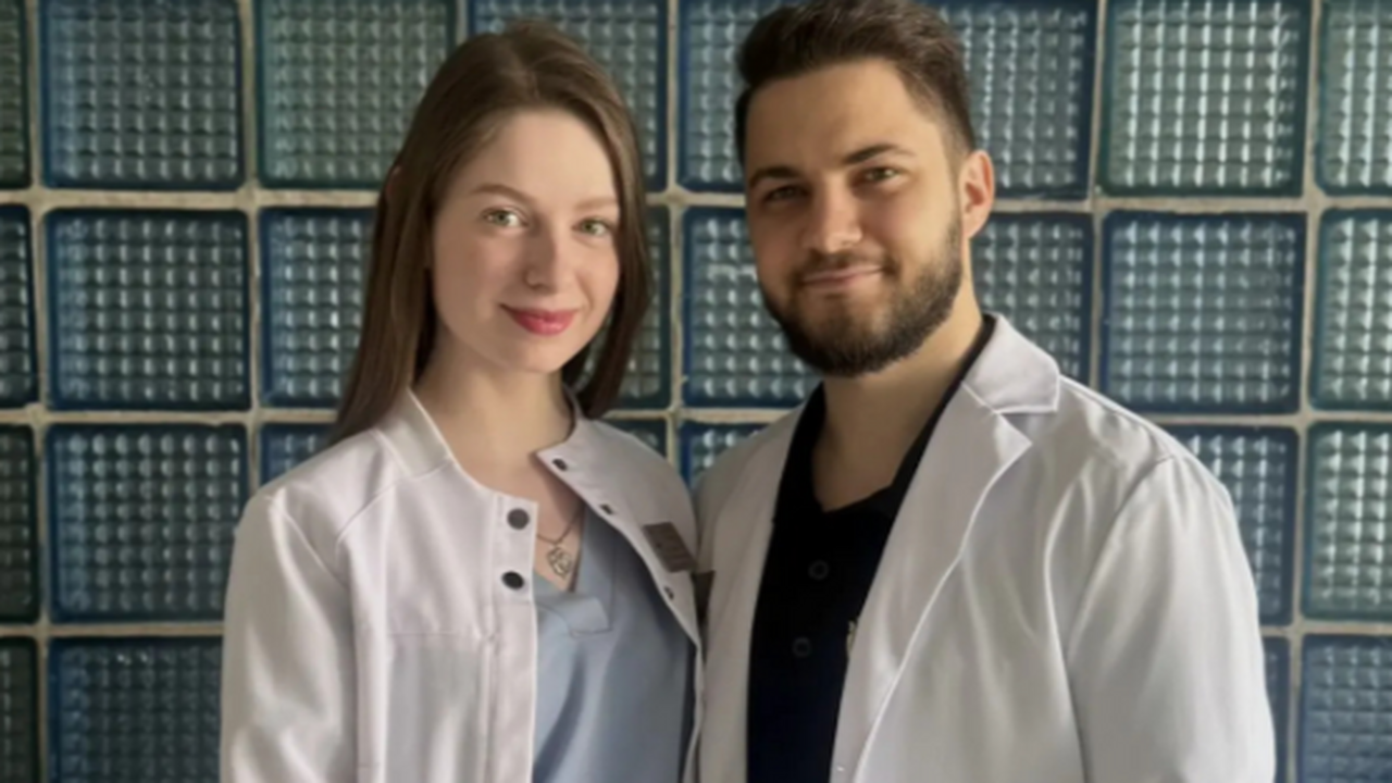 Семейная пара молодых врачей получила квартиру в Самарской области В городской больнице №5 города Тольятти осущест...