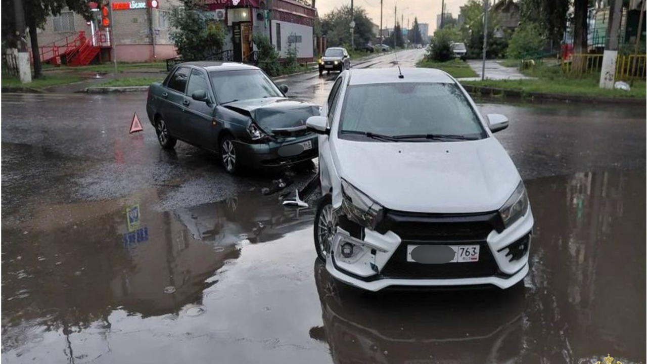 В Центральном районе Тольятти сотрудники ГИБДД,...