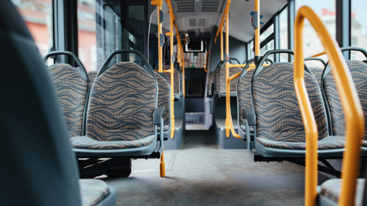 Представители местной администрации предоставил...