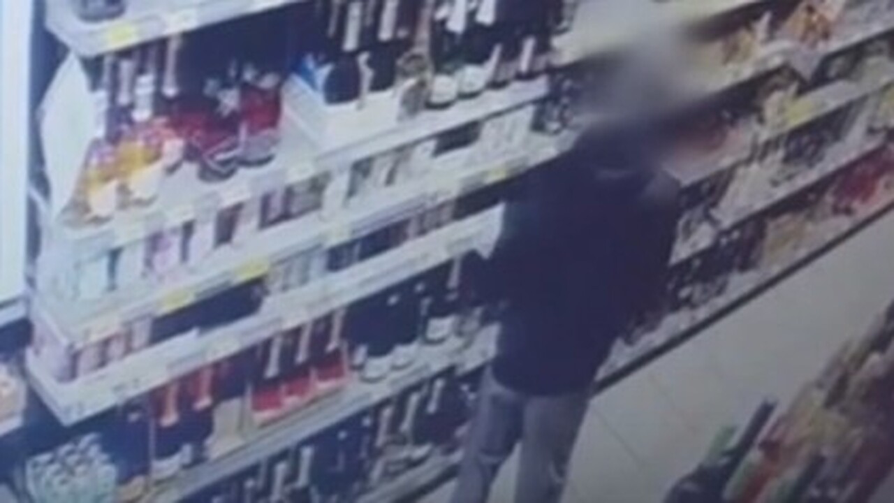 В полицию за помощью обратился сотрудник гиперм...