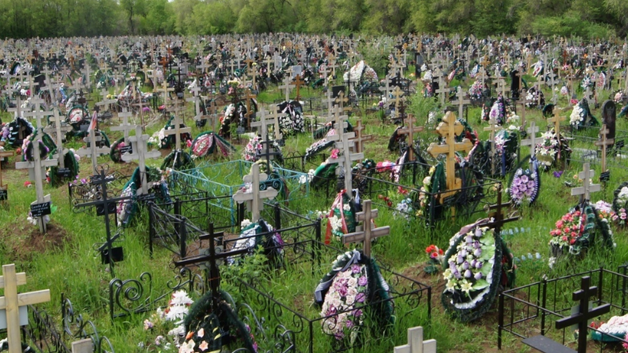 В Самаре отыскали перевозчика для автобусов на кладбища в праздники В Самаре был определён поставщик услуг по перев...