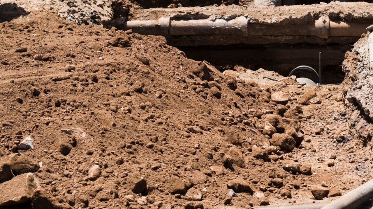 Исследователи обсуждают происхождение «капсулы времени» с предупреждением об ИИ На строительной площадке в Нью-Йорке был обнару...