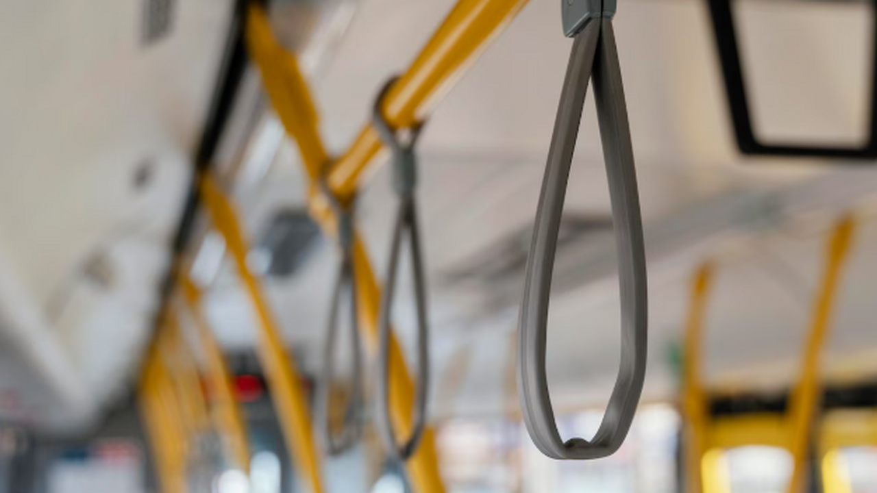 В субботу, 25 апреля, в 18:00 на стадионе «Соли...