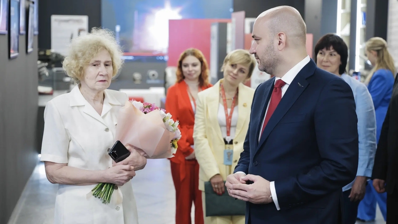 В Самаре Вячеслав Федорищев вручил награды лучш...