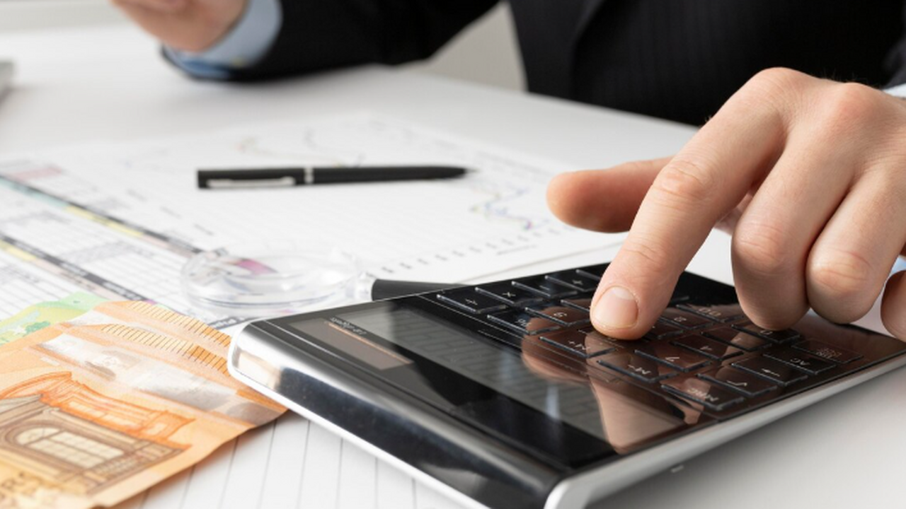 "Гиппократ" хочет стать банкротом из-за налоговых претензий на 2,9 млрд рублей ООО "Гиппократ", самарский производитель спирто...