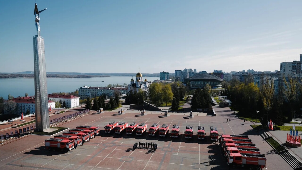 В четверг, 30 апреля, губернатор Вячеслав Федор...