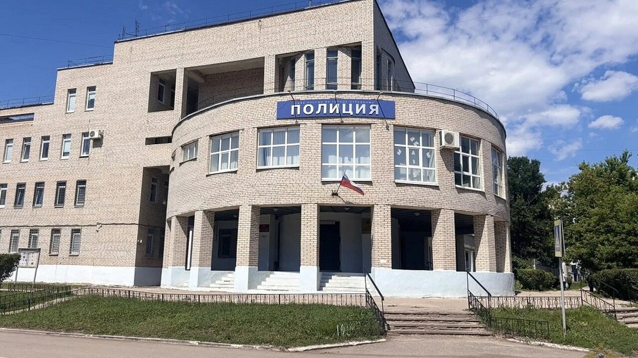 Полицейские из Самарской области помогли 80-летней бабушке добраться домой В Самарской области полиция и местные жители пр...