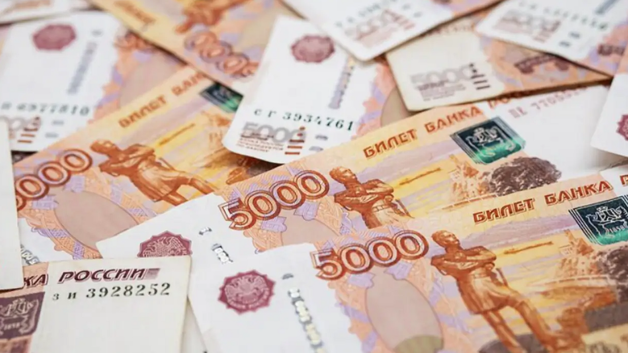 Трое бывших руководителей самарского банка обви...