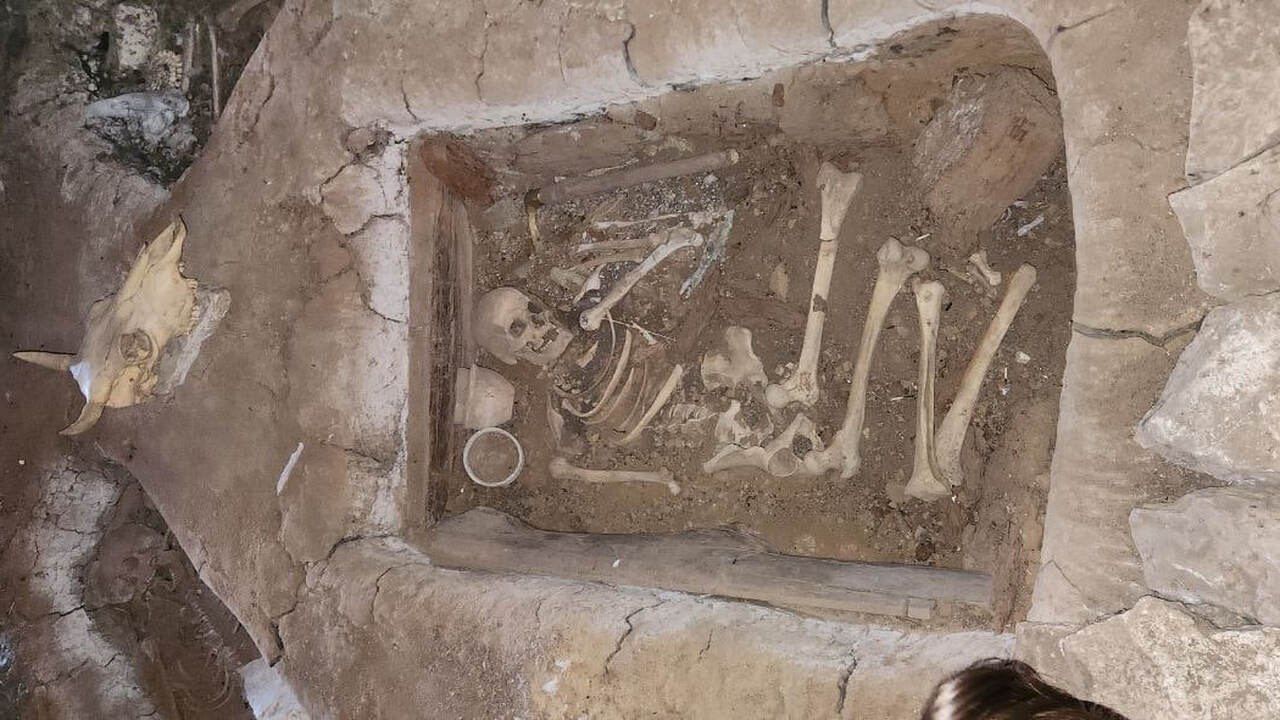 В Крыму нашли карандаш – показатель того, что неандертальцы создавали рисунки На территории Крыма был обнаружен артефакт, кот...