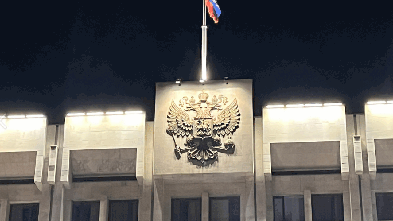 Глава городского округа Самара Иван Носков напр...