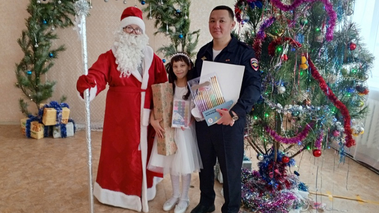 Начальник МО МВД России «Клявлинский» подполковник полиции Тимур Кинжалеев принял участие в благотворительной акции В рамках Всероссийской благотворительной акции ...