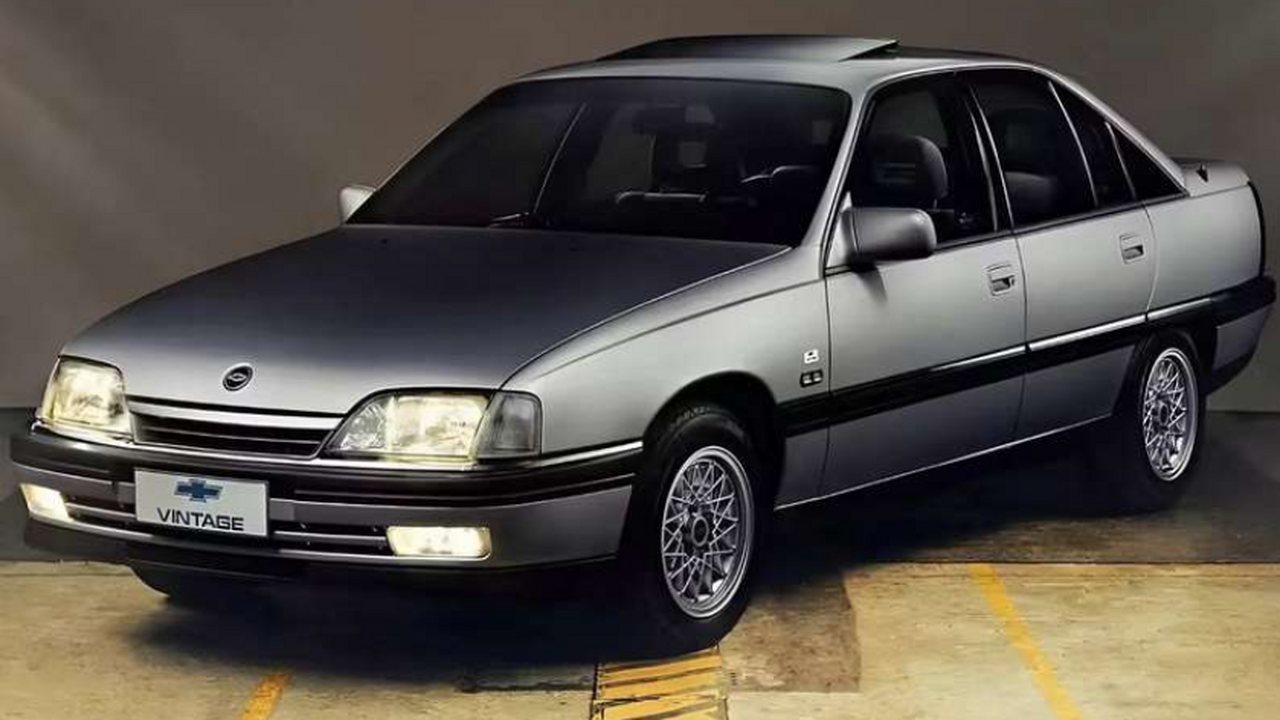 Обновленный Chevrolet Omega 1994 года сняли на фото и продали за 68 000 евро В честь столетия General Motors в Бразилии стар...
