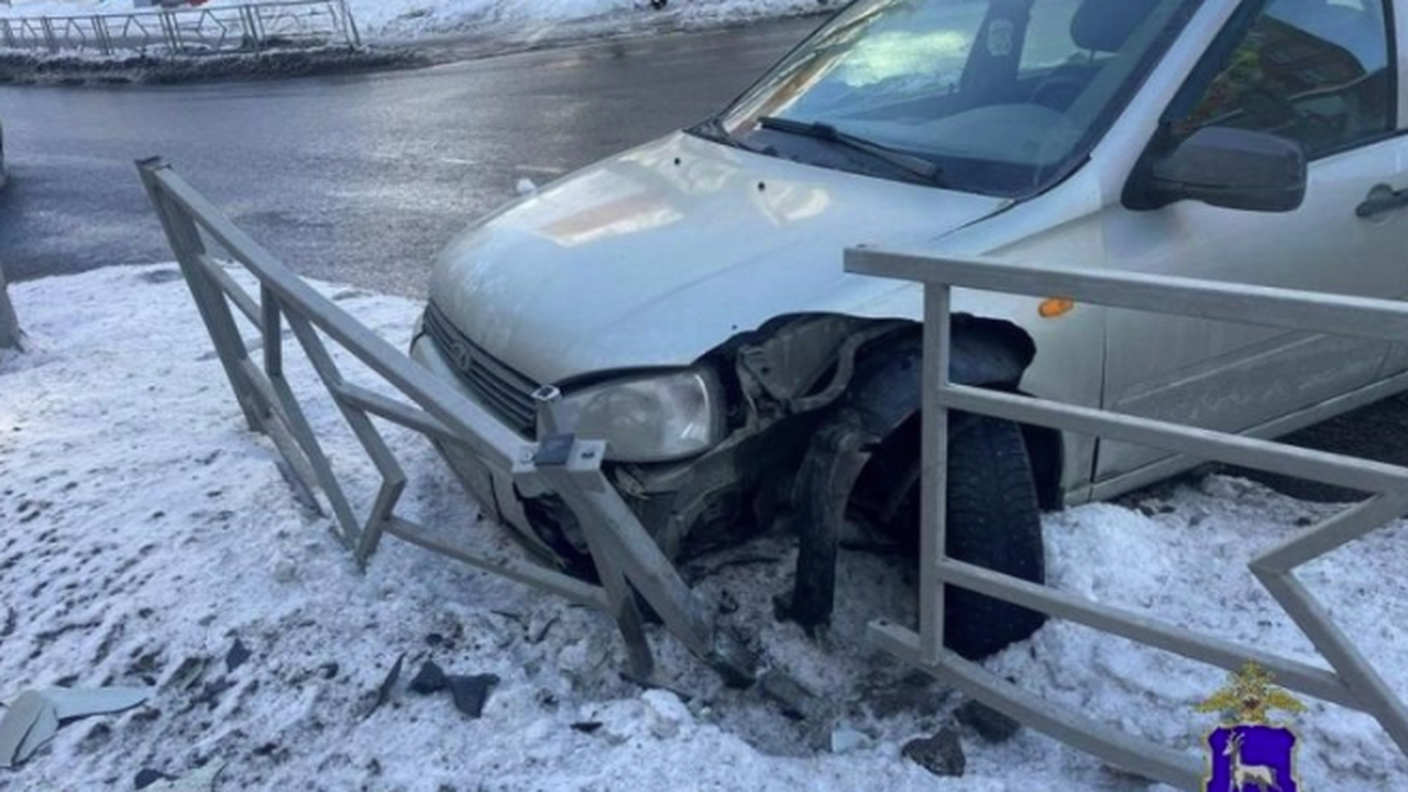 ГУ МВД: в Промышленном районе Самары автомобиль сбил 14-летнюю девочку 7 марта 2026 года в дневное время в городе Сама...