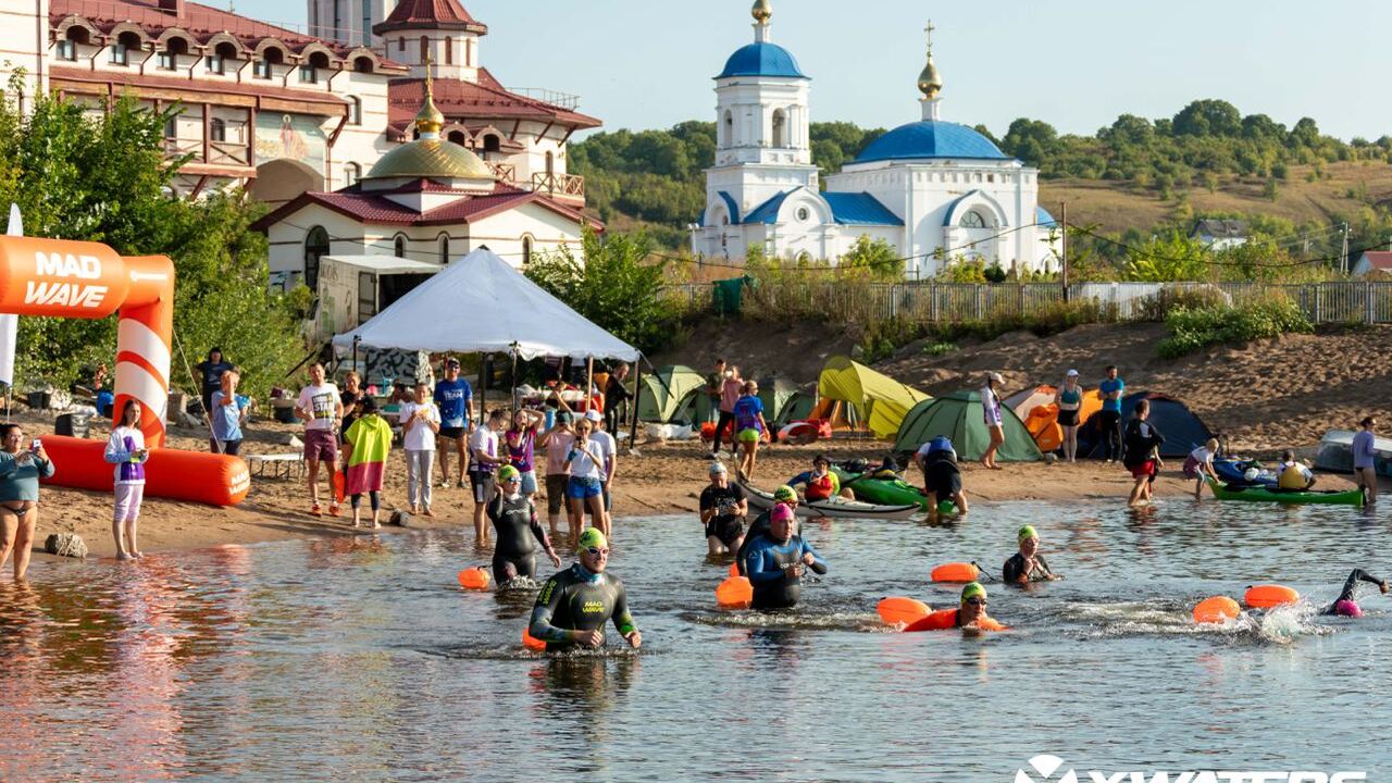 Марафонское плавание по Волге проводится уже в ...