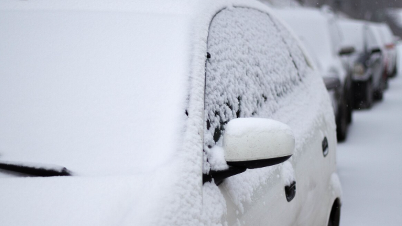 Зимой аккумуляторные батареи подвержены значите...