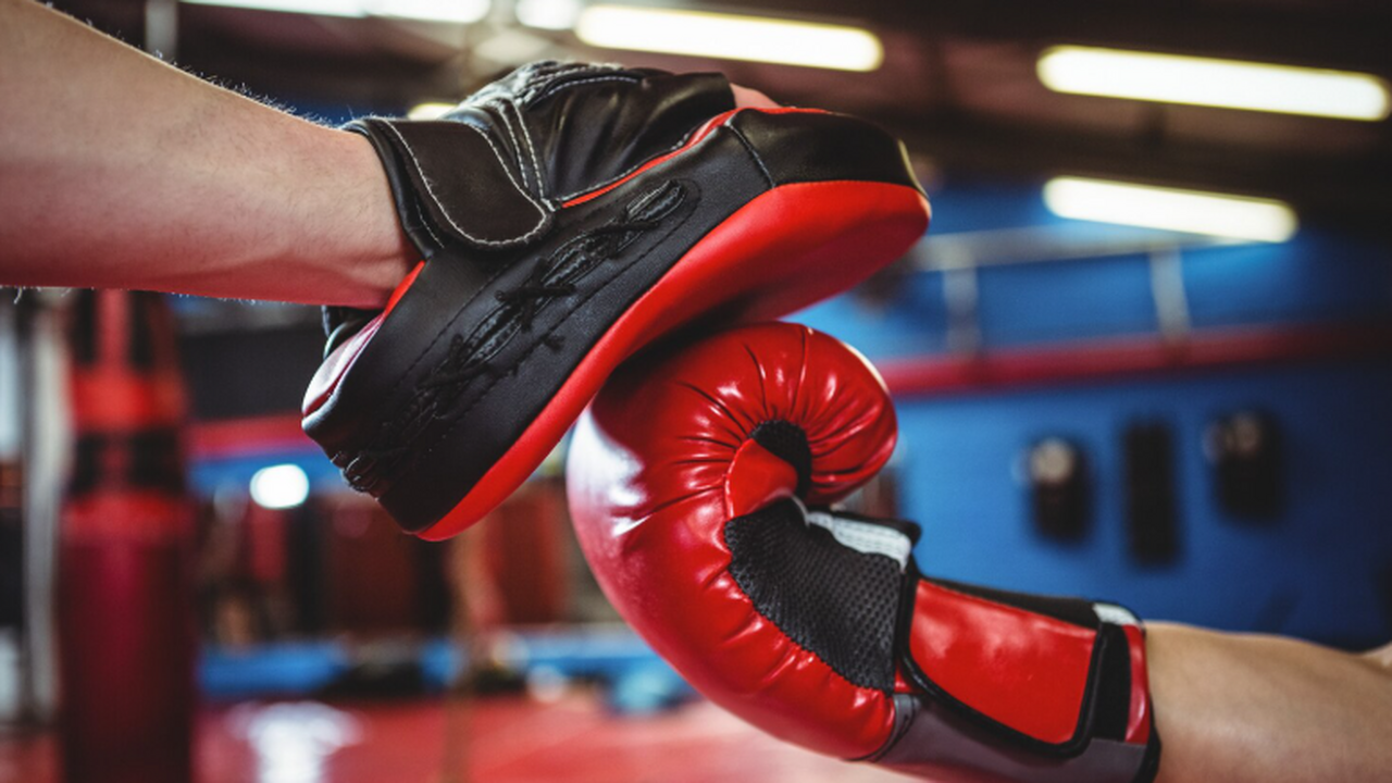 Майкл Зерафа, после поединка с Никитой Цзю, рис...