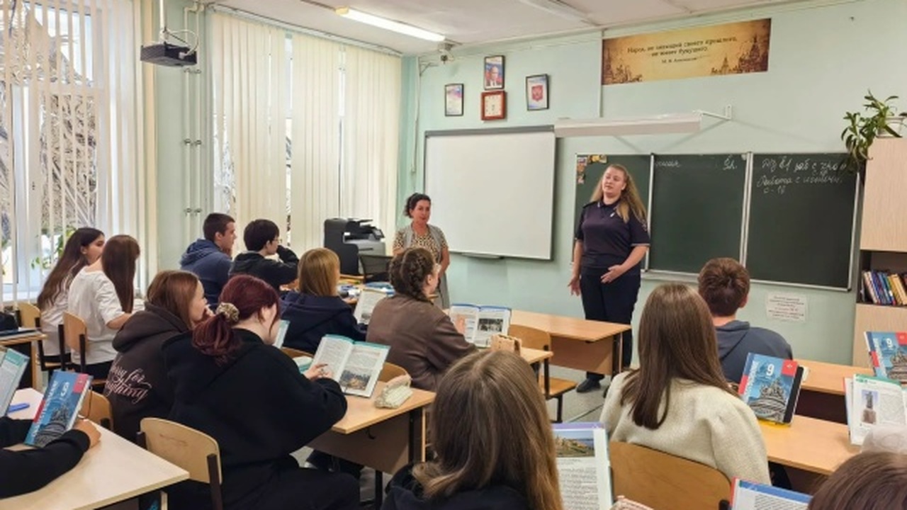 В Самарской области стартовала неделя безопасности на дорогах для школьников Для учащихся школ пройдут тематические единые у...