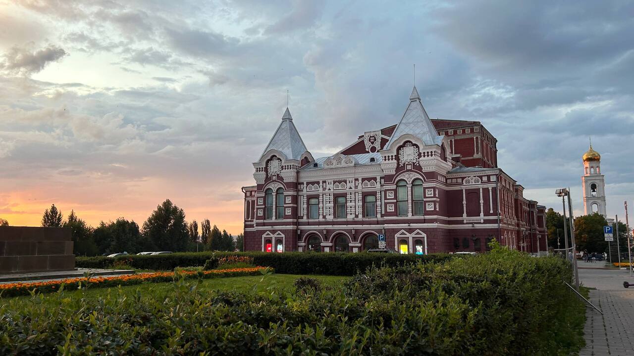 Несколько сел Волжского района и два района Самары 8 ноября остались без света 8 ноября в субботу, в результате аварийного отк...