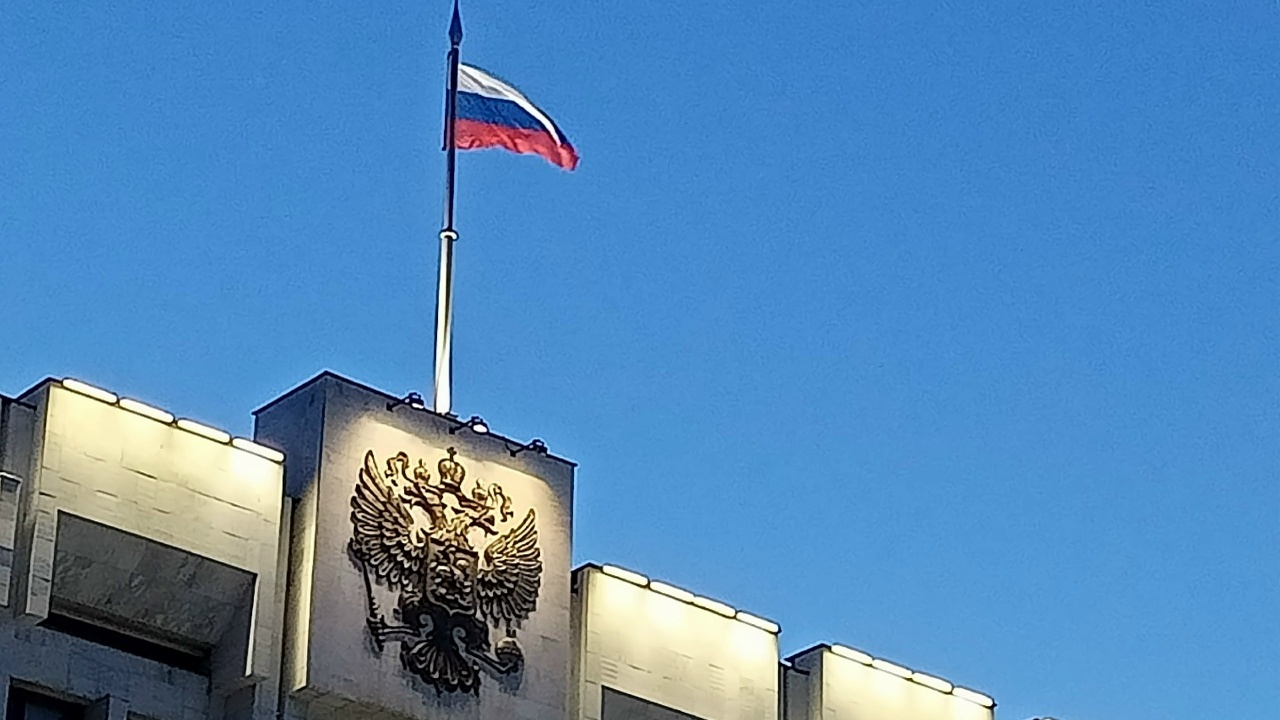 В Самаре прошло открытие новой мемориальной доски Герою России Андрею Колпакову 5 декабря 2025 года в городе Самаре состоялось ...