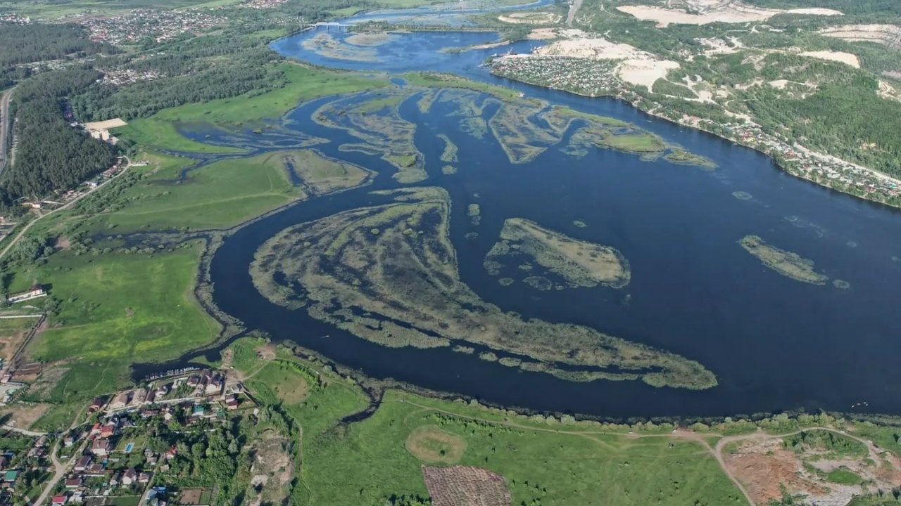 Губернатор Федорищев взял на контроль вопрос водоснабжения в селе Сосновый Солонец На прямой линии с жителями Самарской области гу...