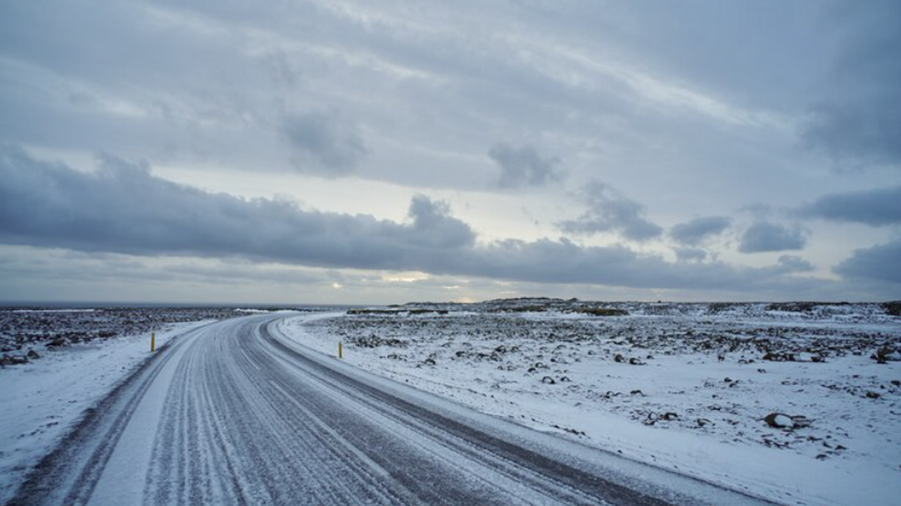 Переметы на дорогах и порывистый ветер осложняют движение в Самарской области В Самарской области в связи с неблагоприятными ...