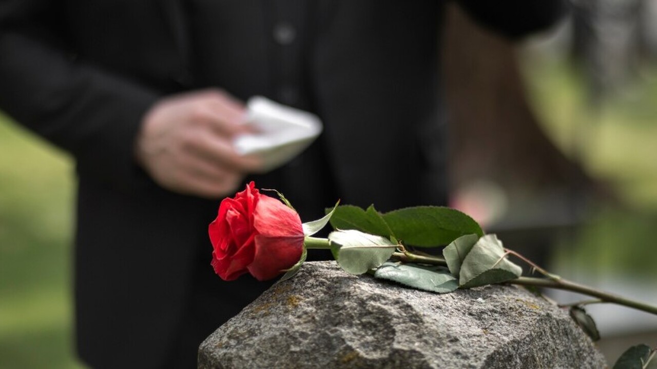 Профессор дает ответ: что происходит с человеком после смерти Смерть, будучи неизбежным финалом жизненного ци...