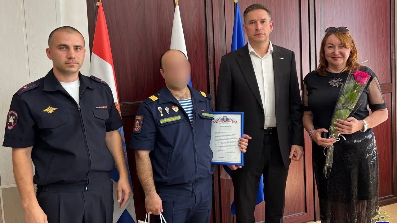 В Тольятти военнослужащий оказал содействие в предотвращении ДТП В Тольятти инцидент на улице Офицерской едва не...