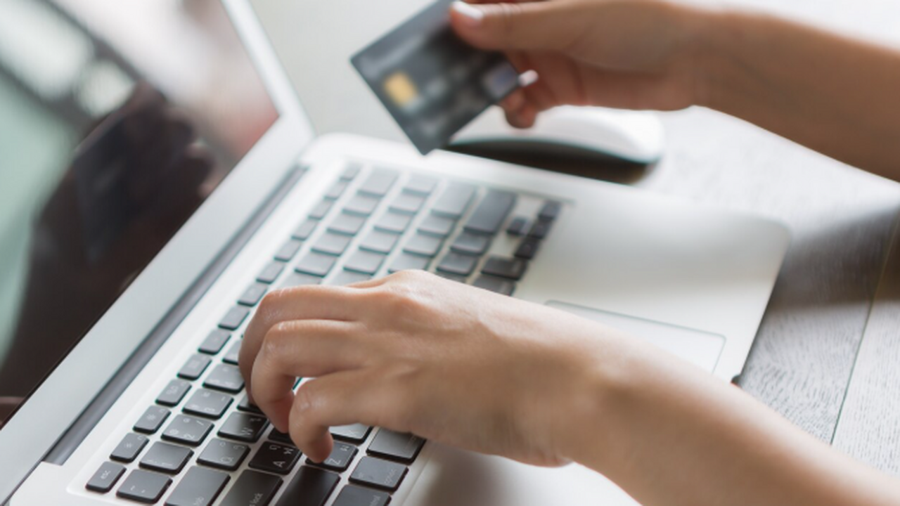 Сбербанк и СДЭК объявили о запуске совместного ...