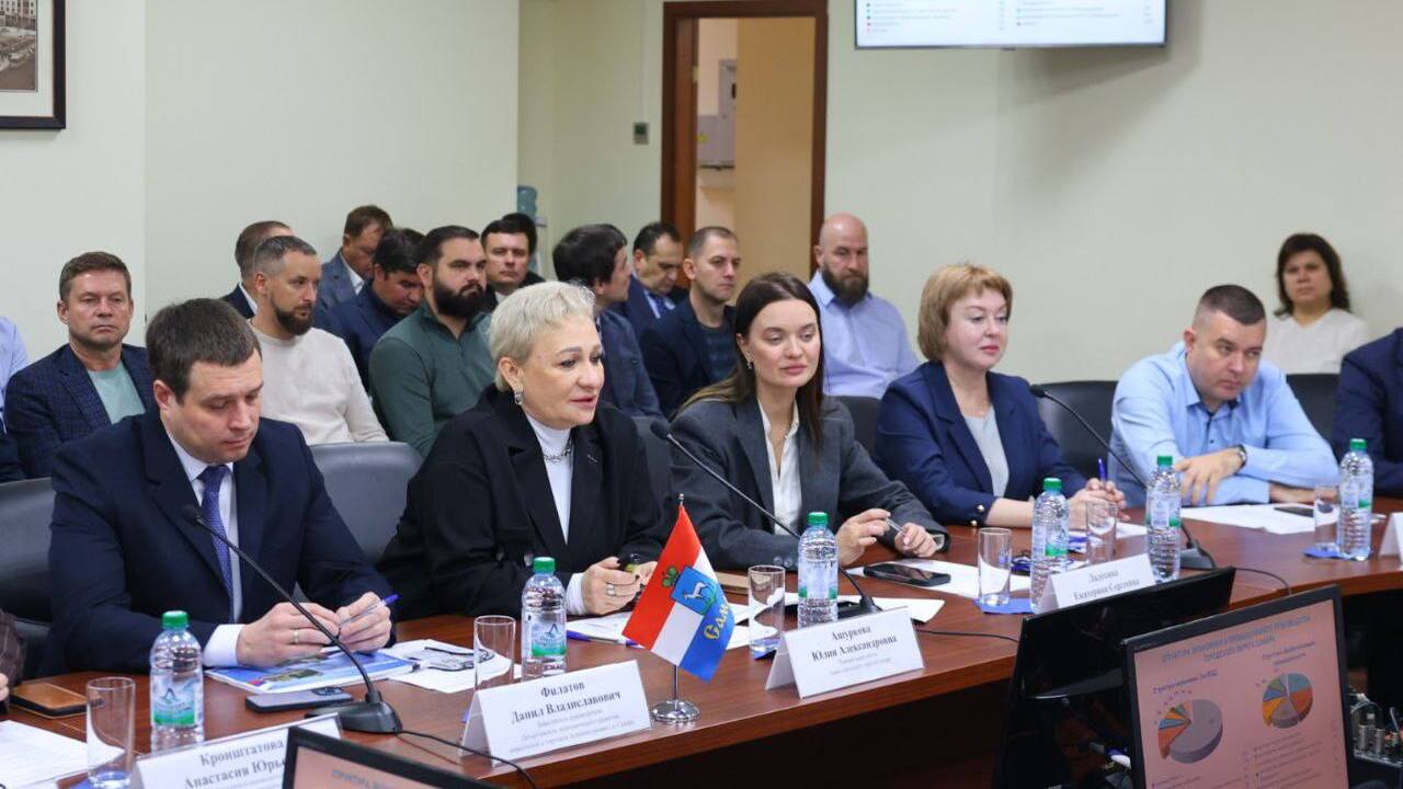 Более 220 переговоров провели представители сам...