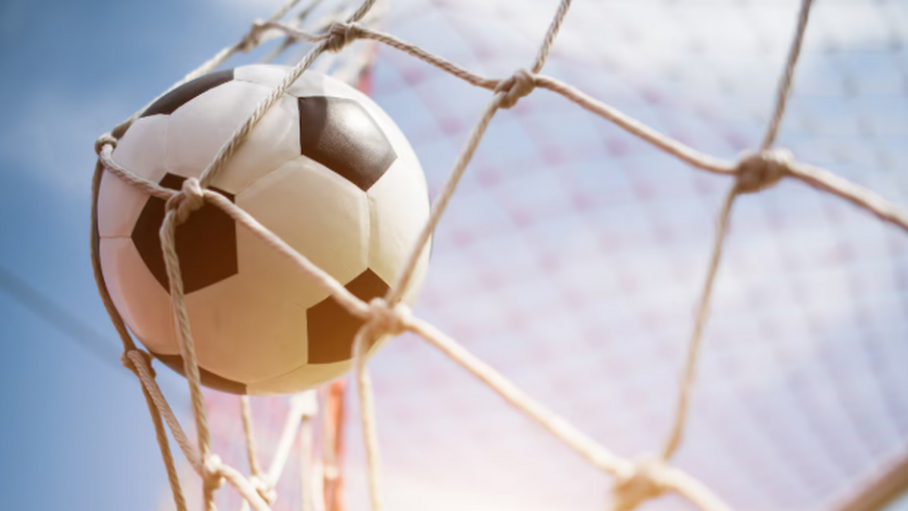 В течение ближайших двух недель футбольному клу...