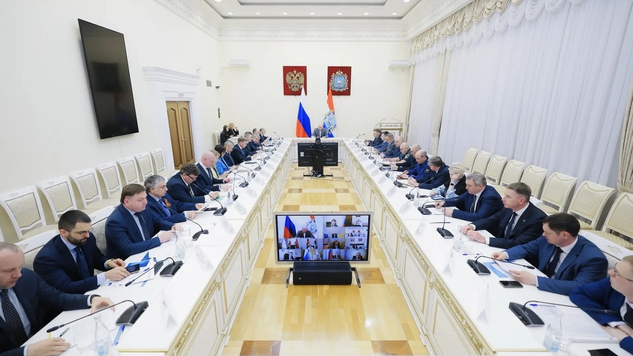 Во вторник, 12 мая, губернатор Вячеслав Федорищ...