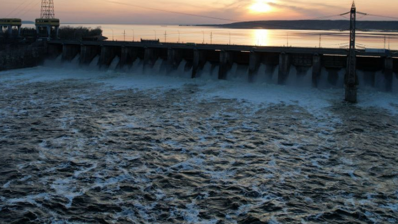 Жигулёвская гидроэлектростанция осуществляет ин...