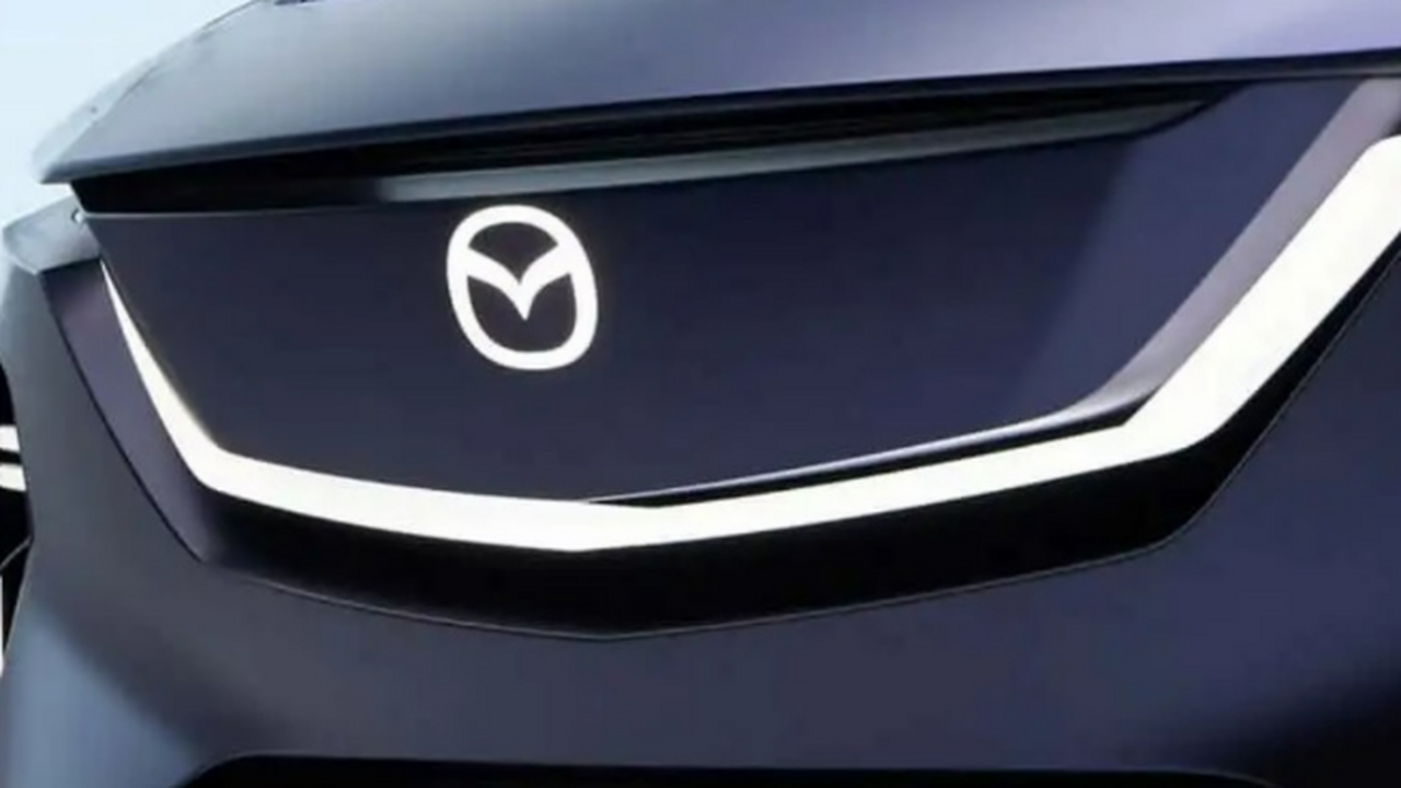 Прошла презентация нового фирменного стиля и логотипа Mazda: его сняли на фото На международной выставке Japan Mobility Show 2...