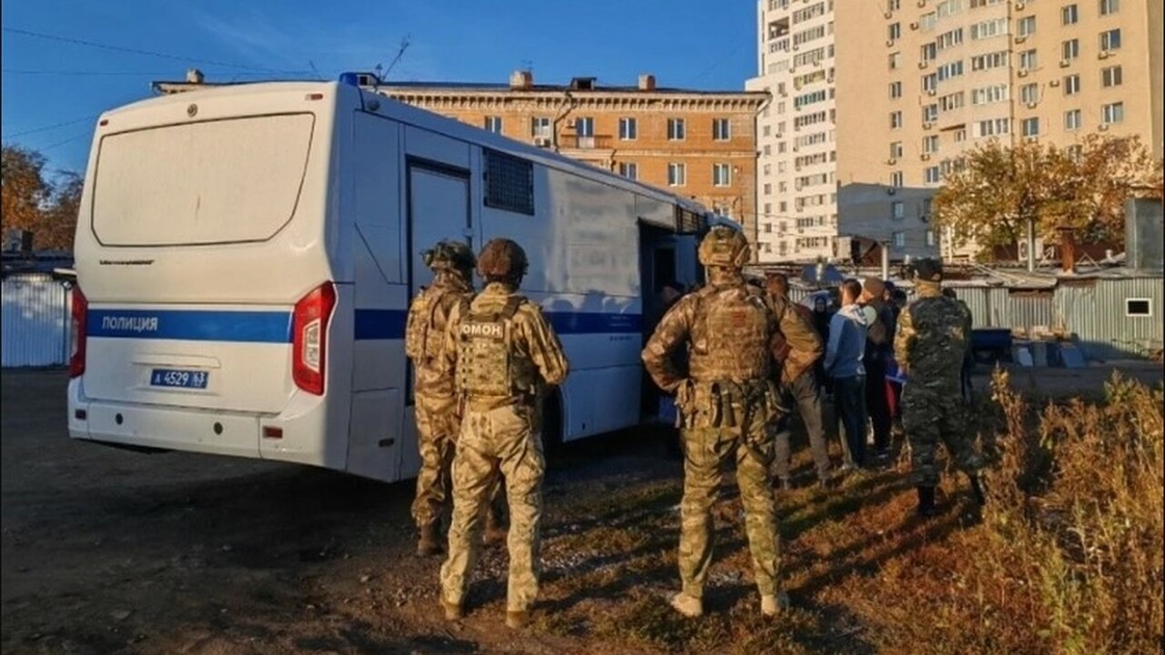 На территории Самарской области проживает множе...