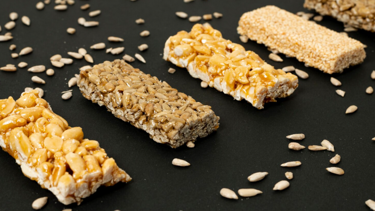 Современные готовые перекусы для детей часто со...