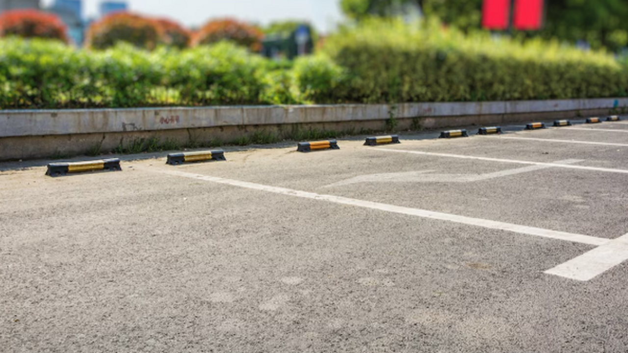 Жителей Самары просят высказать мнение о платных парковках В городе Самаре планируется обсуждение вопросов...