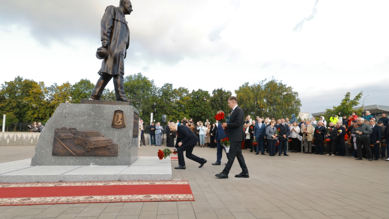 В четверг, 17 сентября, губернатор Вячеслав Фед...