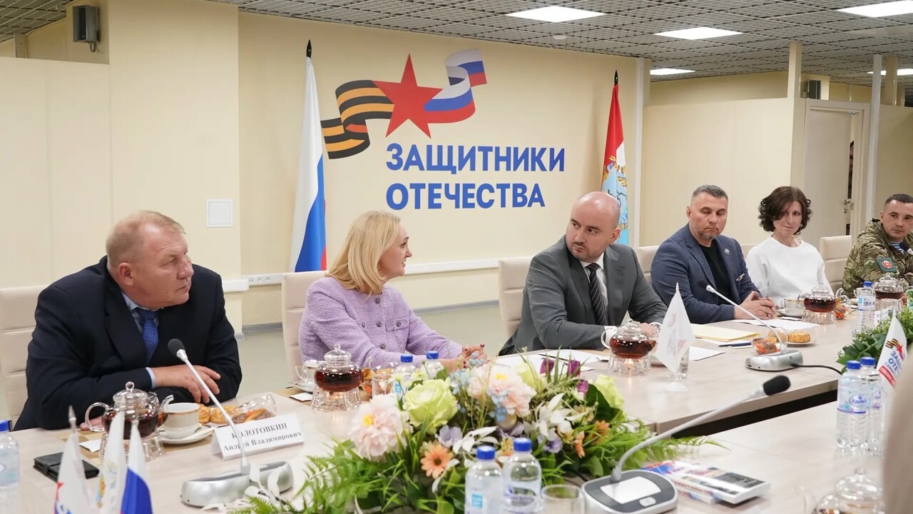 Губернатор Самарской области Вячеслав Федорищев...