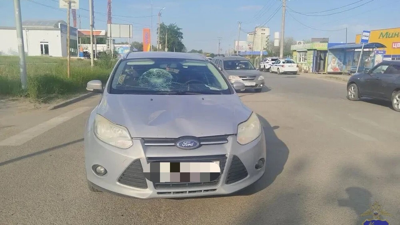 В Самарской области водитель Ford Focus сбил 18-летних юношу и девушку В Сызрани сотрудники Госавтоинспекции начали пр...