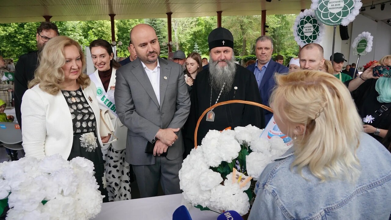 Вячеслав Федорищев принял участие в благотворительной акции «День Белого Цветка» 7 июня губернатор Самарской области Вячеслав Фе...