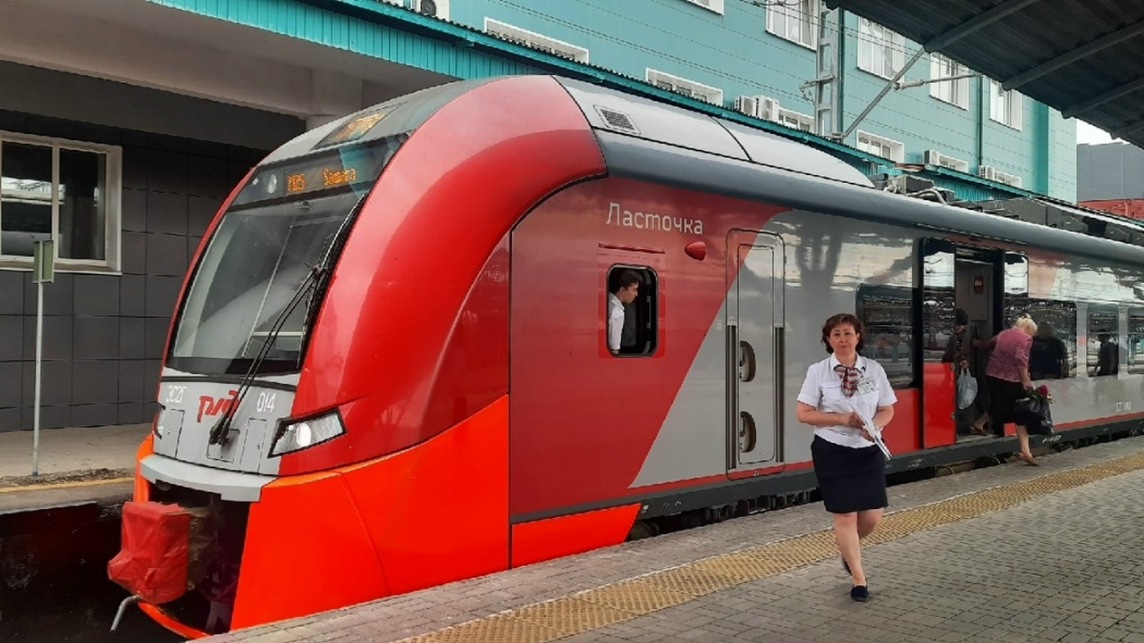 «Ласточка» из Самары в Уфу идет со скоростью 120 км/ч: весь путь за 6,5 часов 8 мая из Самары в Уфу был отправлен первый скор...